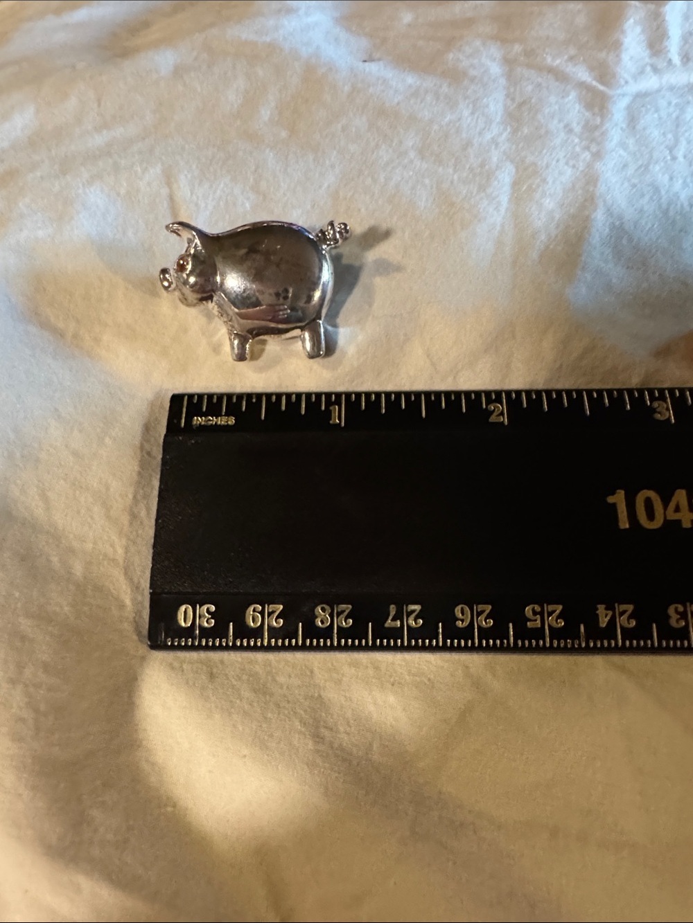 Silver Pig Brooch with Pink Crystal Eye - Picture 3 of 4